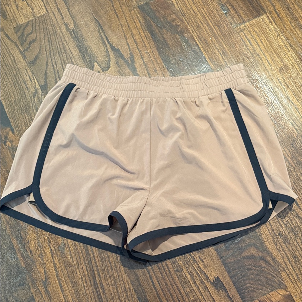 Beyond Yoga Women Lined Shorts- 

Toffee- Medium